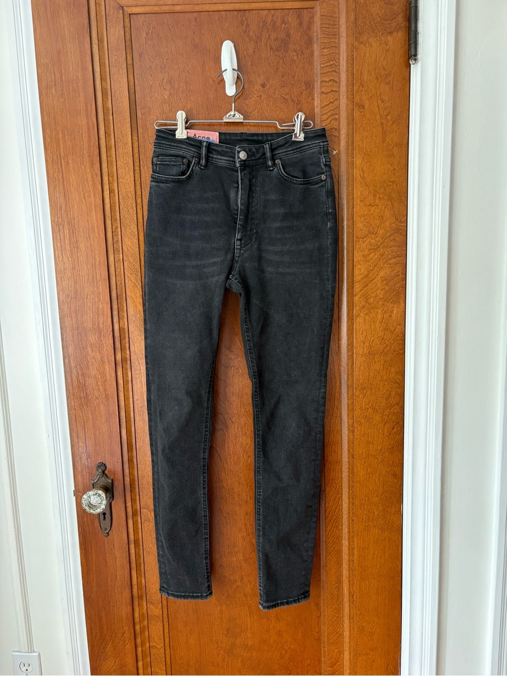 Women’s Acne high rise Skinny Jeans in Washed Black - size 26